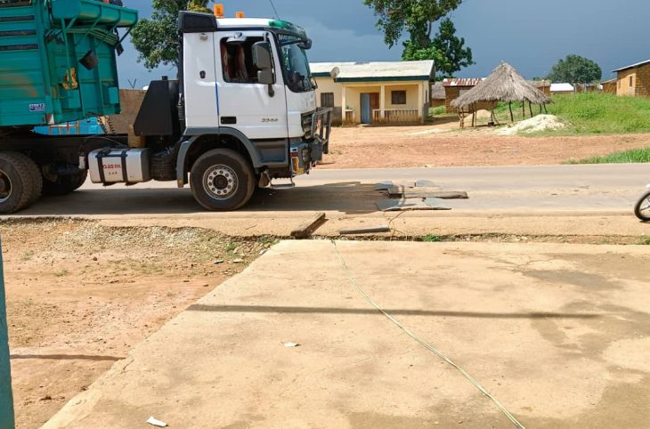Centrafrique : des transporteurs routiers dénoncent des taxations illégales sur le pont bascule de Béloko