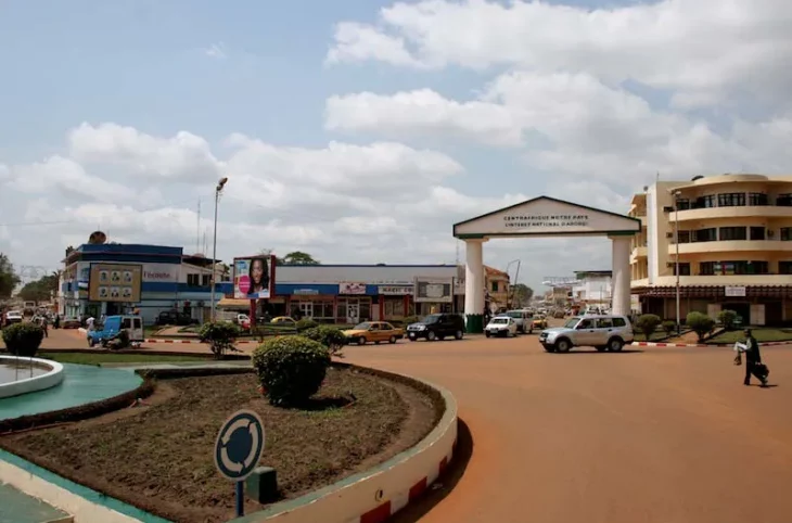 Centrafrique : une dizaine de familles expulsées et leurs maisons démolies dans la commune de Bimbo