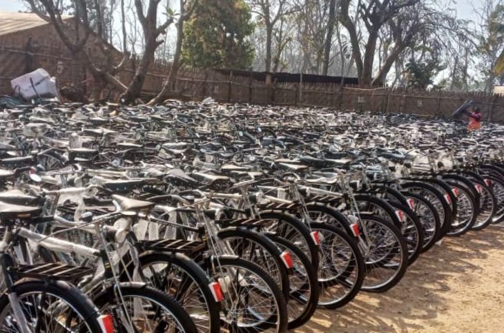 Alindao : des bénéficiaires du projet Londo+ reçoivent des bicyclettes  