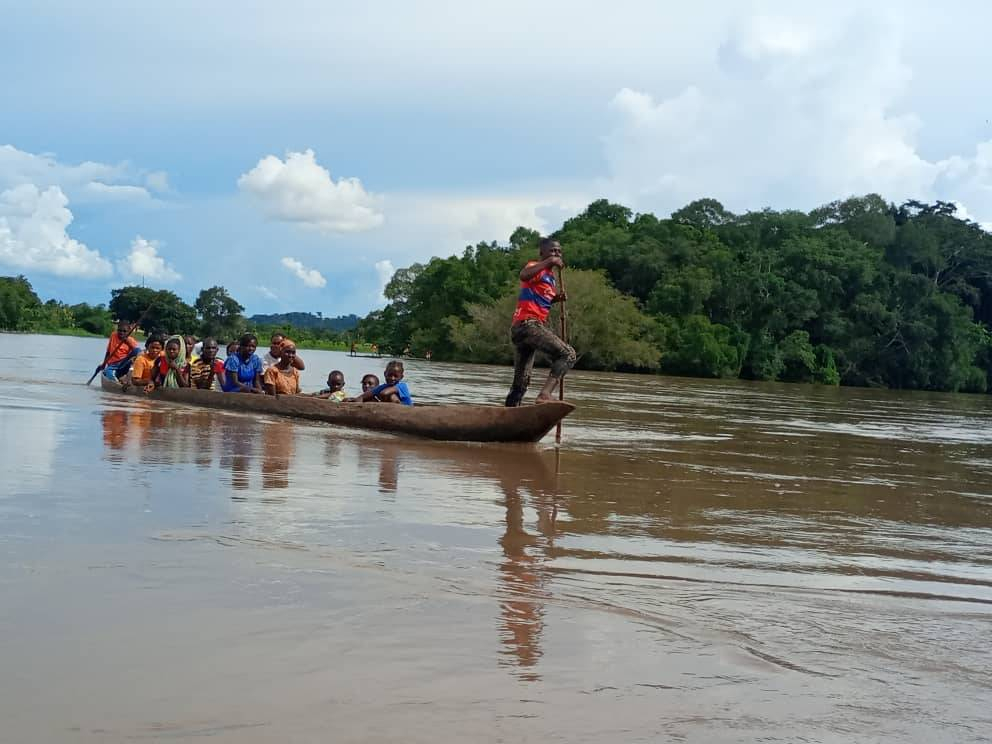 Centrafrique : la rivière Mambéré, un lieu de forte attraction pendant la saison sèche à Nola