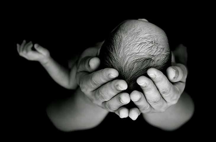 Centrafrique : un couple de malades mentaux, errant dans les rues, donne naissance à un bébé à Carnot