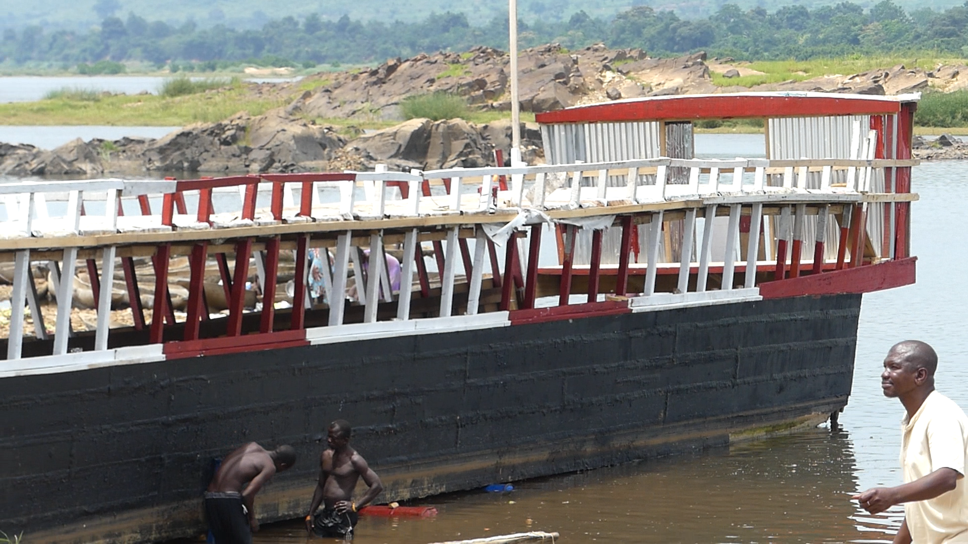 Centrafrique : la construction d’une baleinière, une œuvre d’art nécessitant la technicité