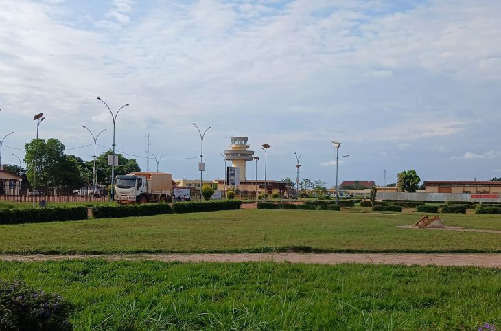Bangui : des caches d’armes découvertes et déterrées aux alentours de l’aéroport