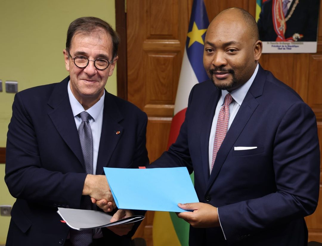 Coopération : Bangui et Paris signent un accord d’aide budgétaire de plus de 6 milliards de FCFA