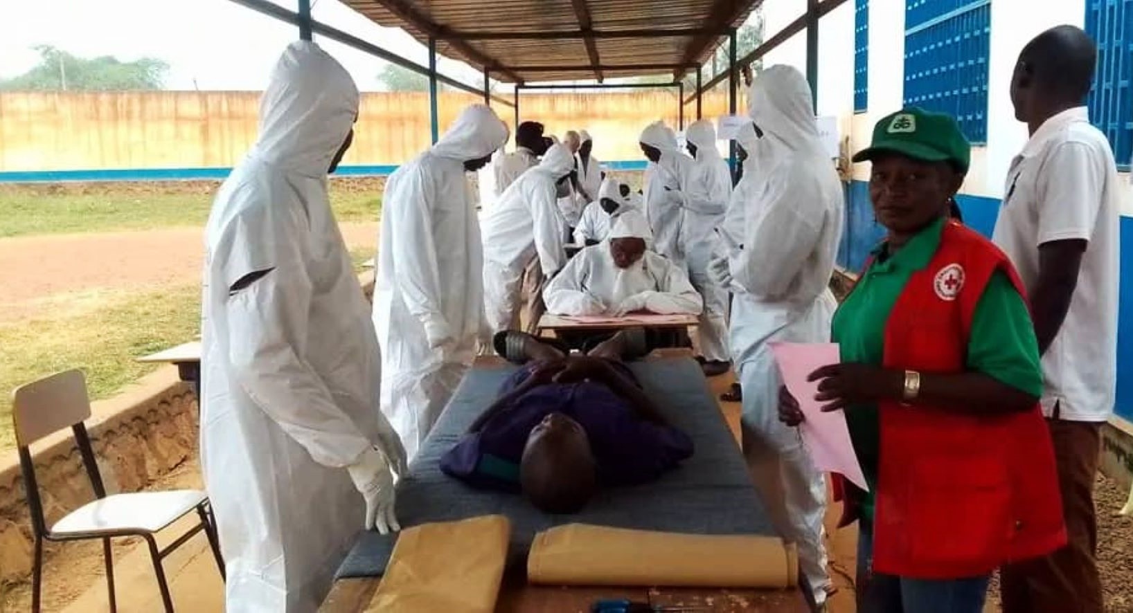 Centrafrique : des agents de secours s’entrainent à assister des victimes d’attentat