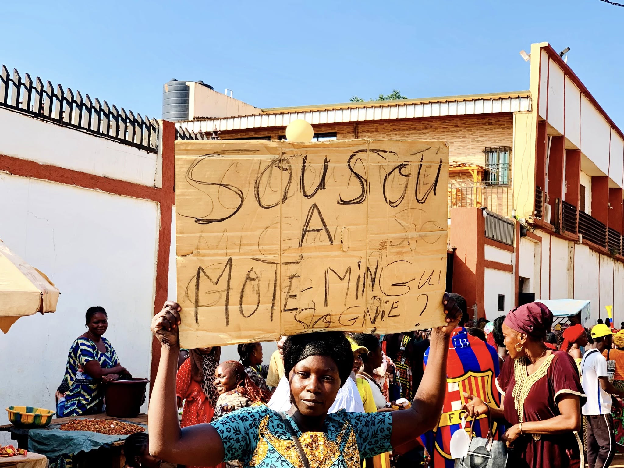 Bangui : les vendeuses de produits surgelés peu satisfaites