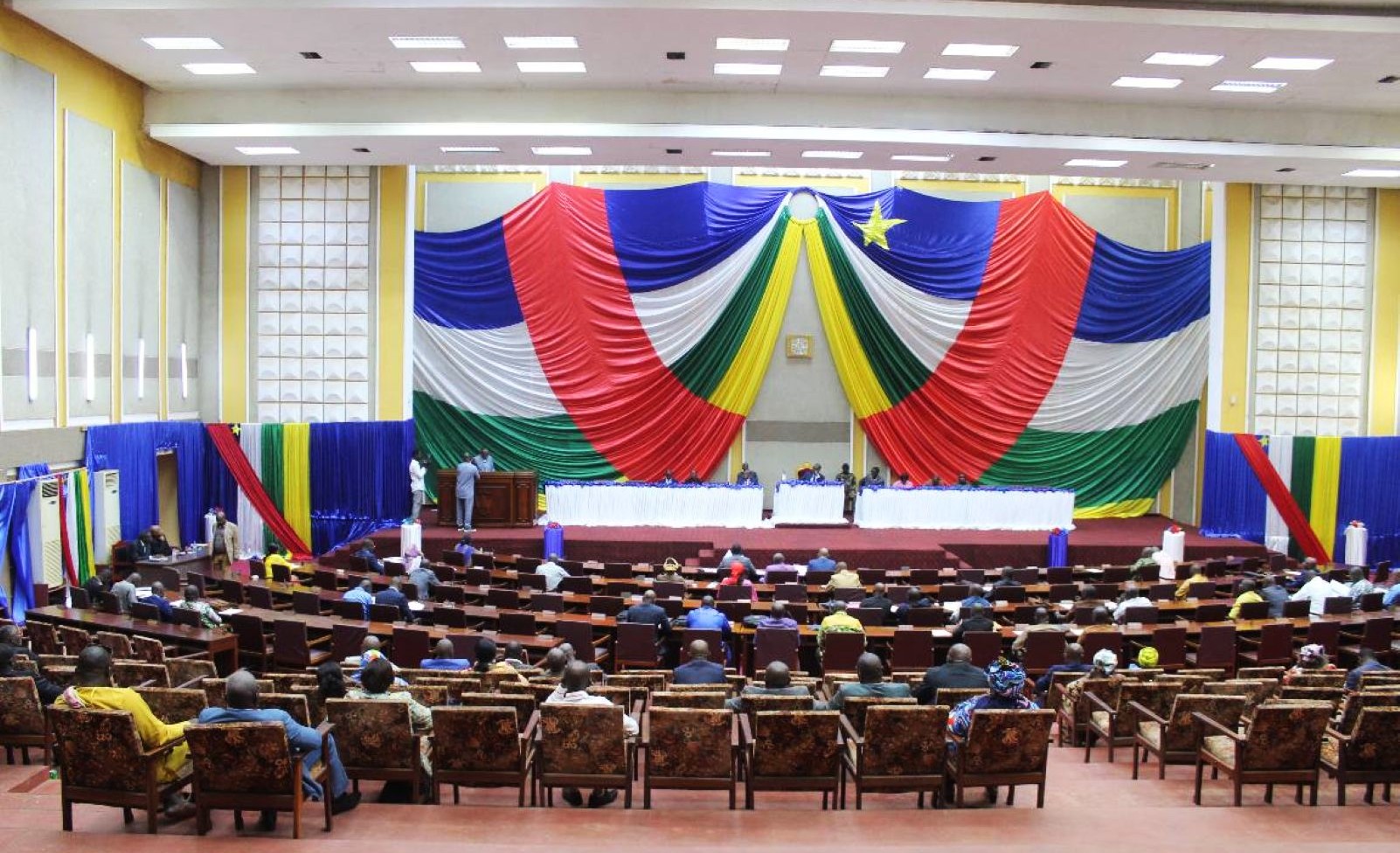 Restitution parlementaire : les députés face à leurs électeurs