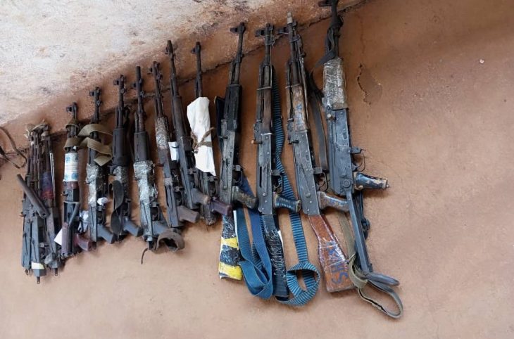 Centrafrique : désarmement volontaire des Anti-Balaka à Yaloké