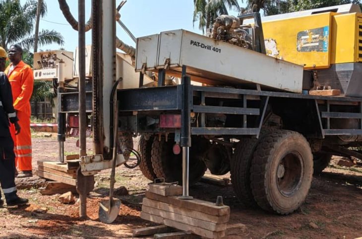 Le gouvernement lance la construction de 100 forages à Bangui