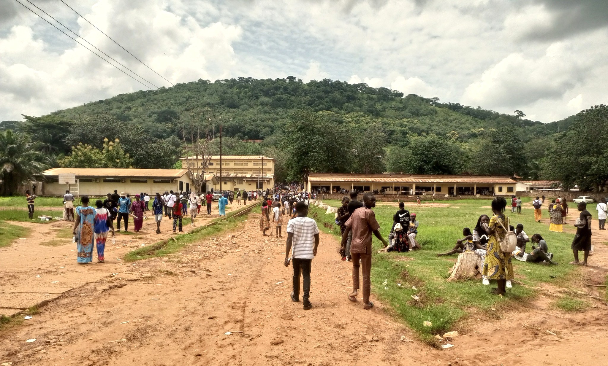 La suite des épreuves du Baccalauréat composée à Bangui malgré quelques candidats en syncope