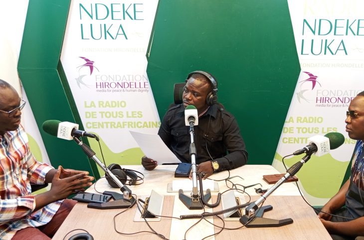 Accord avec les groupes armés : voie vers une paix durable ou pari risqué ?