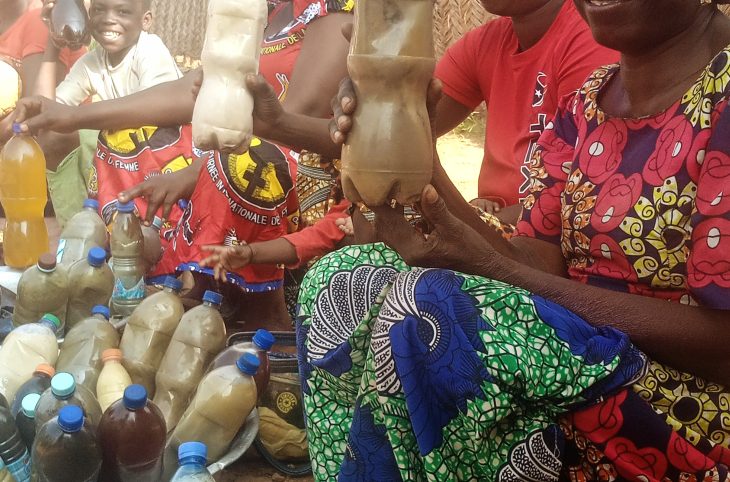 Le quotidien des femmes vendeuses d’huile de karité à Bossangoa
