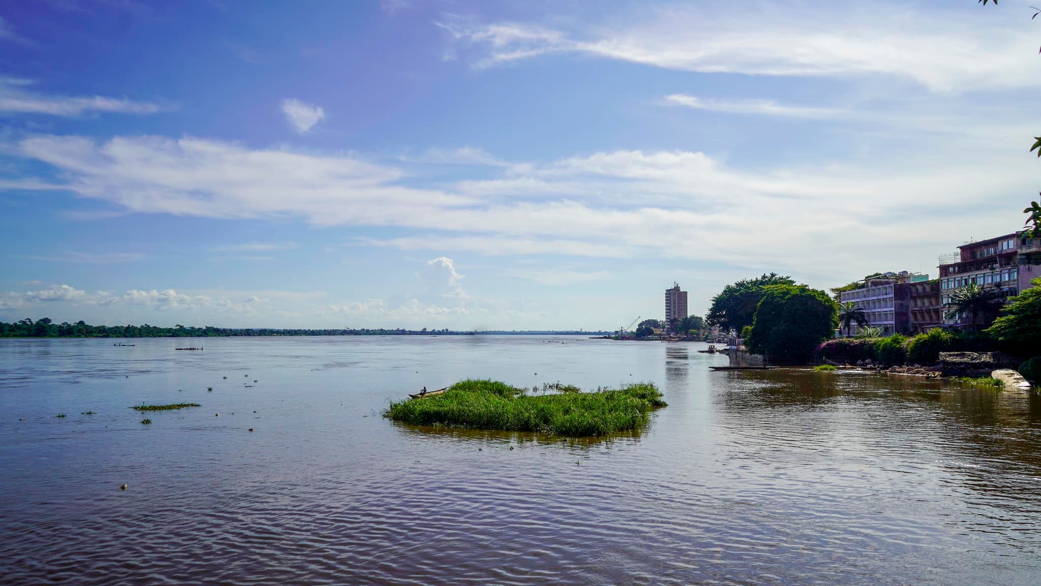 Désenclavement : la Centrafrique lance un projet de dragage de la rivière Oubangui