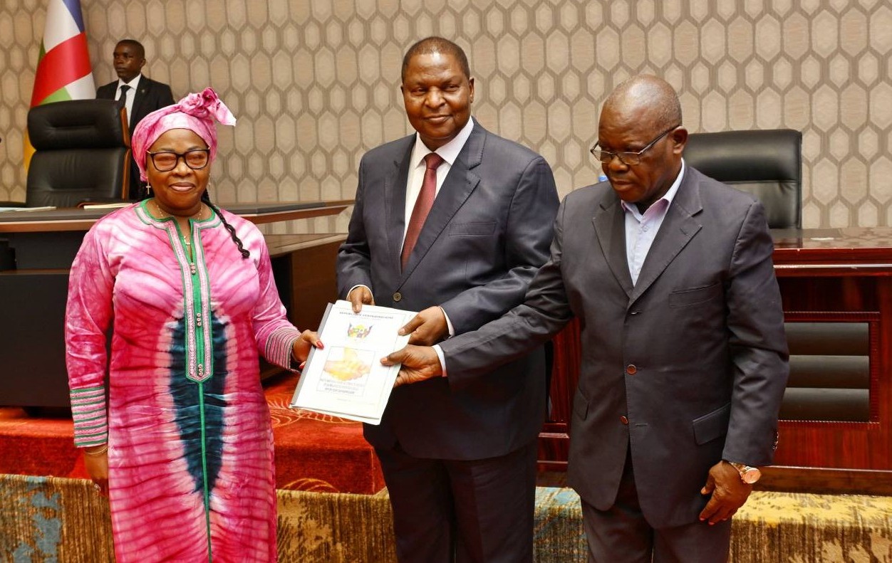 Centrafrique : le nouveau pacte social et de relance économique remis au chef de l’Etat