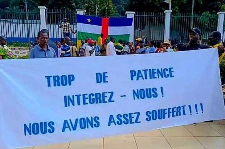 Après plusieurs années de stage, ils réclament leur intégration dans la Fonction publique