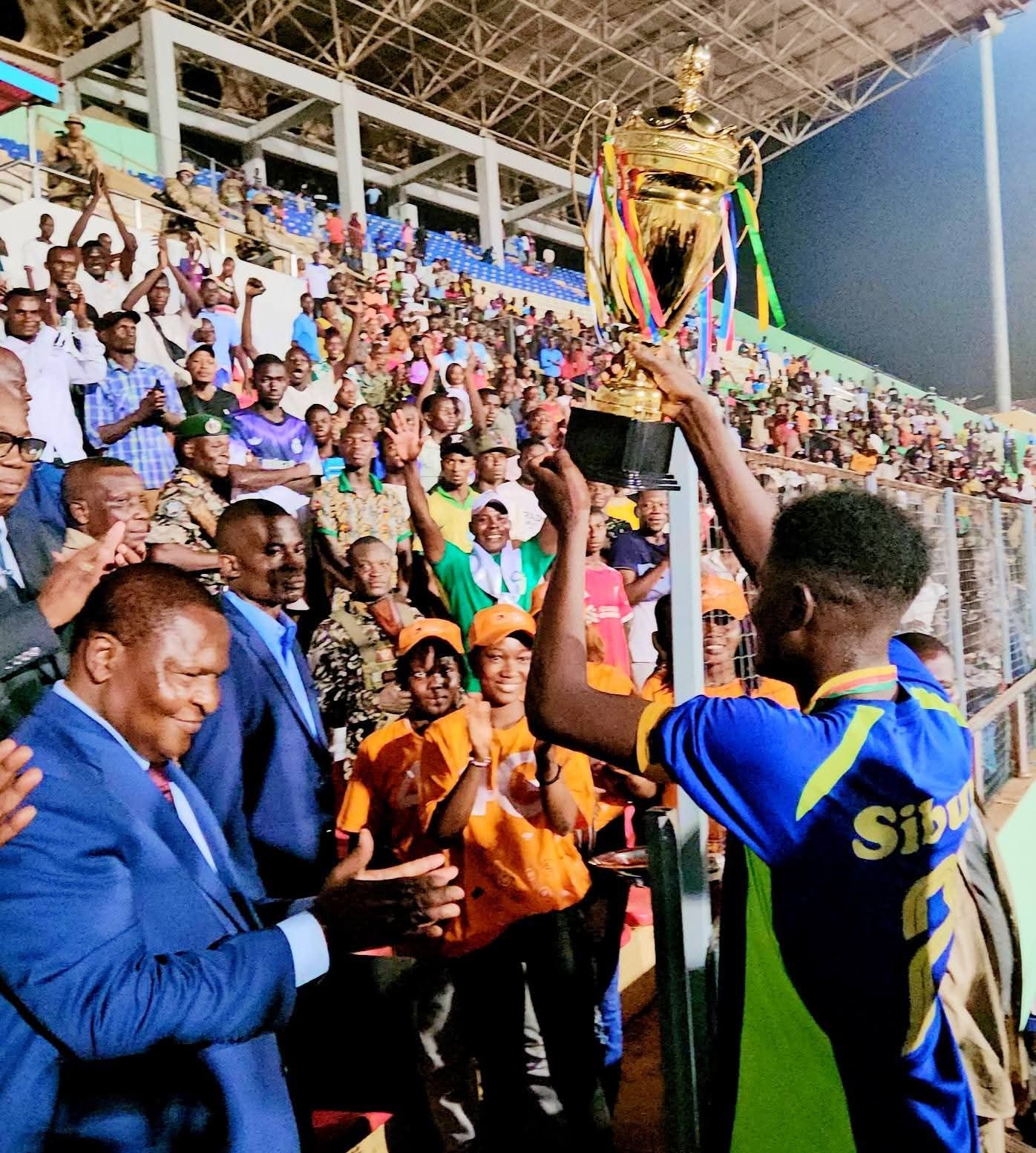 Football : Isolé sport accueilli en héros à Sibut après le sacre à la Coupe de l’unité nationale