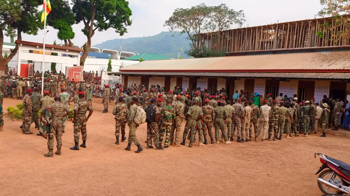 Faux ! Le nombre des militaires ayant voté sans ordre de mission au centre de vote du BARC n’atteint pas 1000