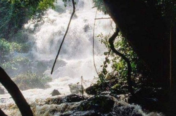 Tourisme : les merveilles de la chute de Mbéko de plus en plus attirants