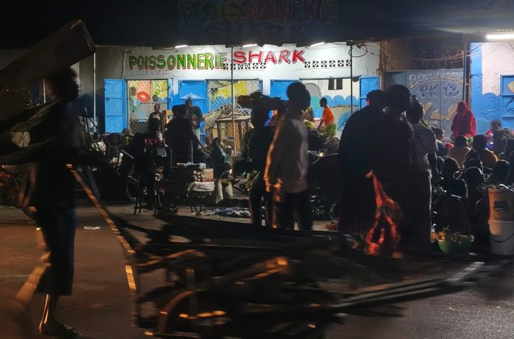 Un matin au Pk12 à la sortie nord de Bangui - rencontre avec agriculteurs, commerçants et clients