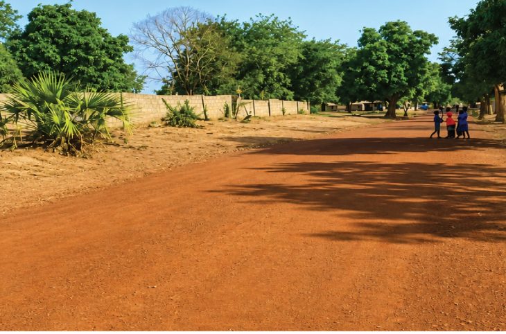 Birao : des routes manuellement aménagées par des jeunes facilitent la circulation