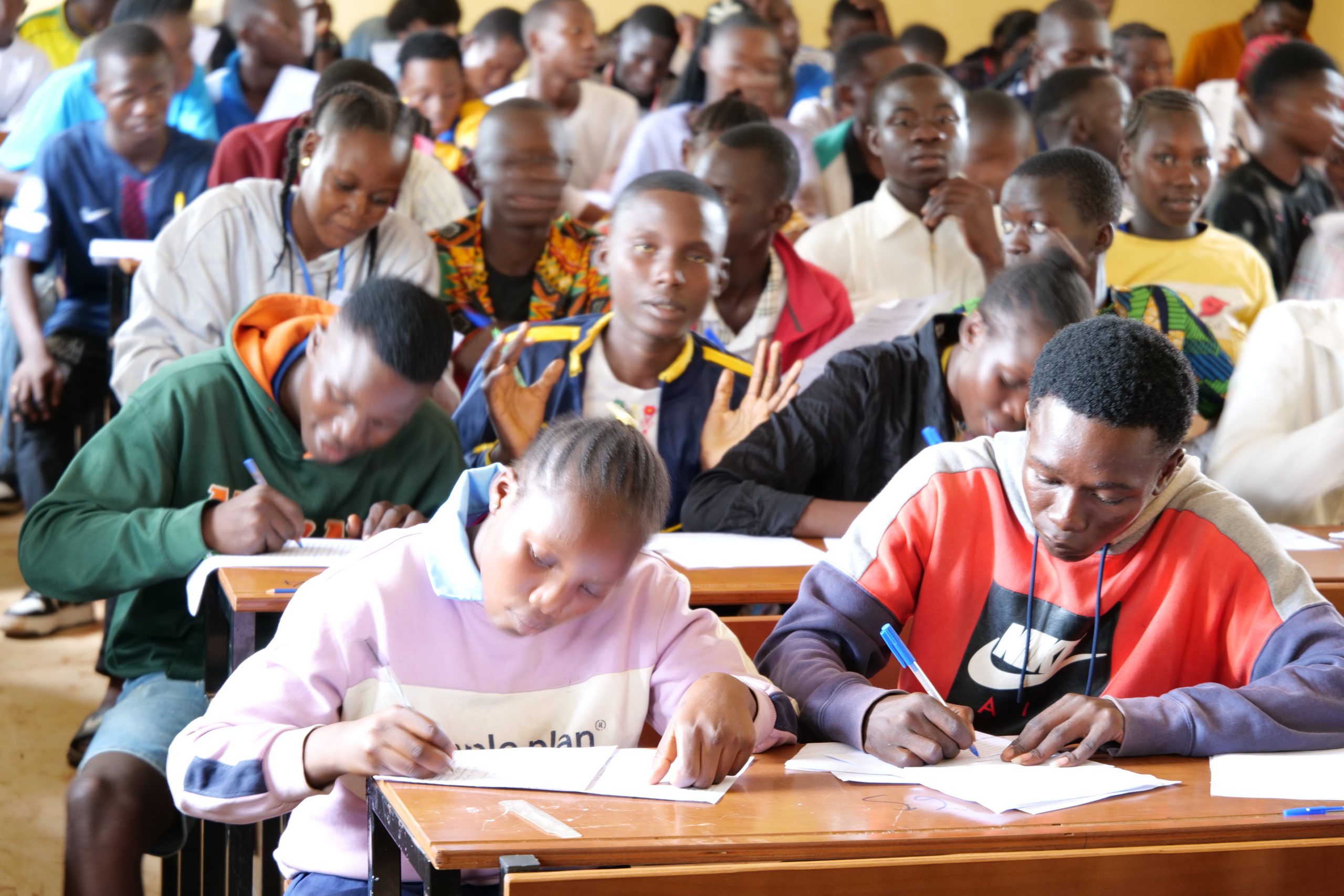 Education : lancement des épreuves écrites du Brevet des Collèges