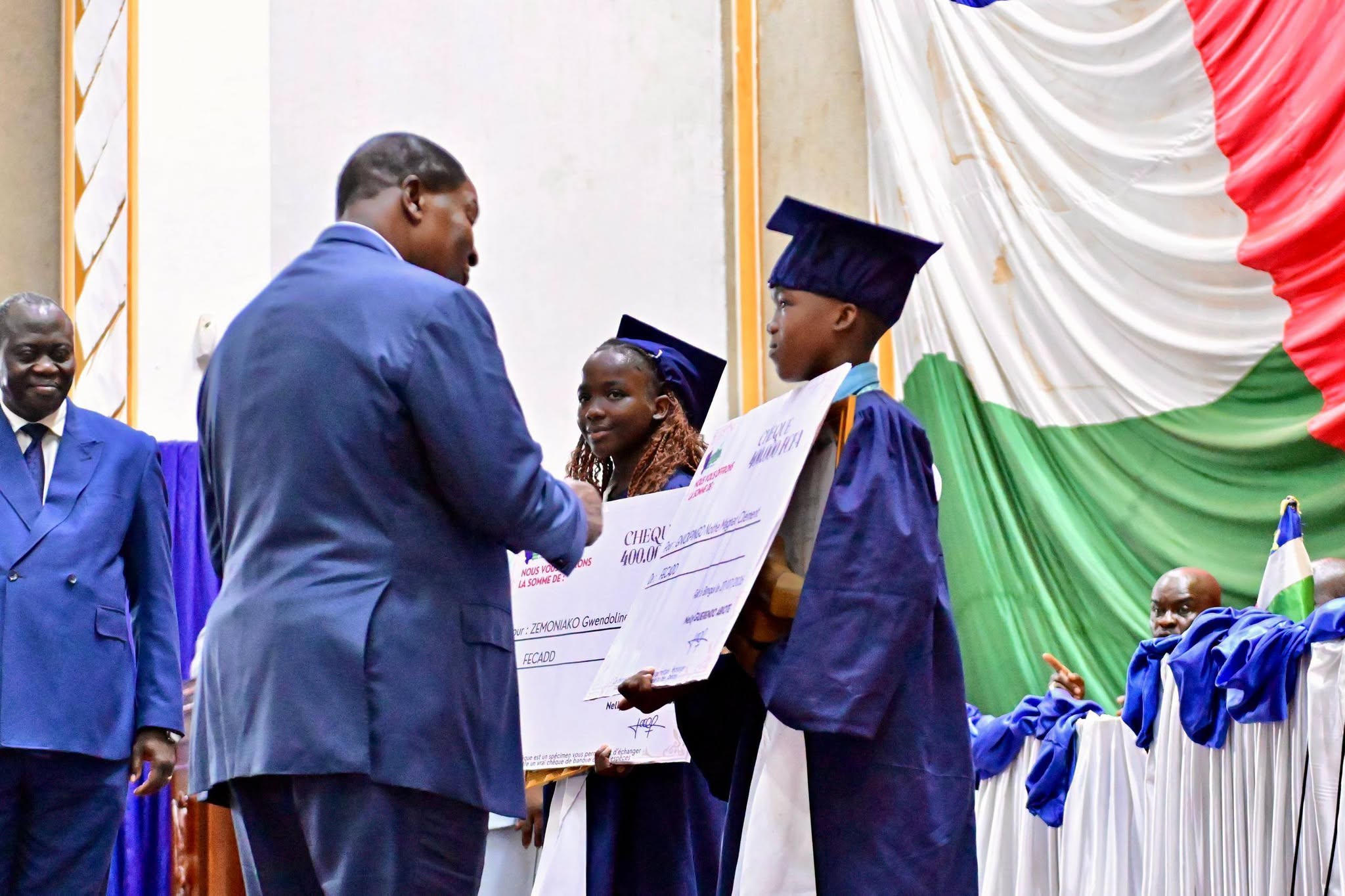 Education : Près de 200 meilleurs élèves récompensés par FECAD à Bangui