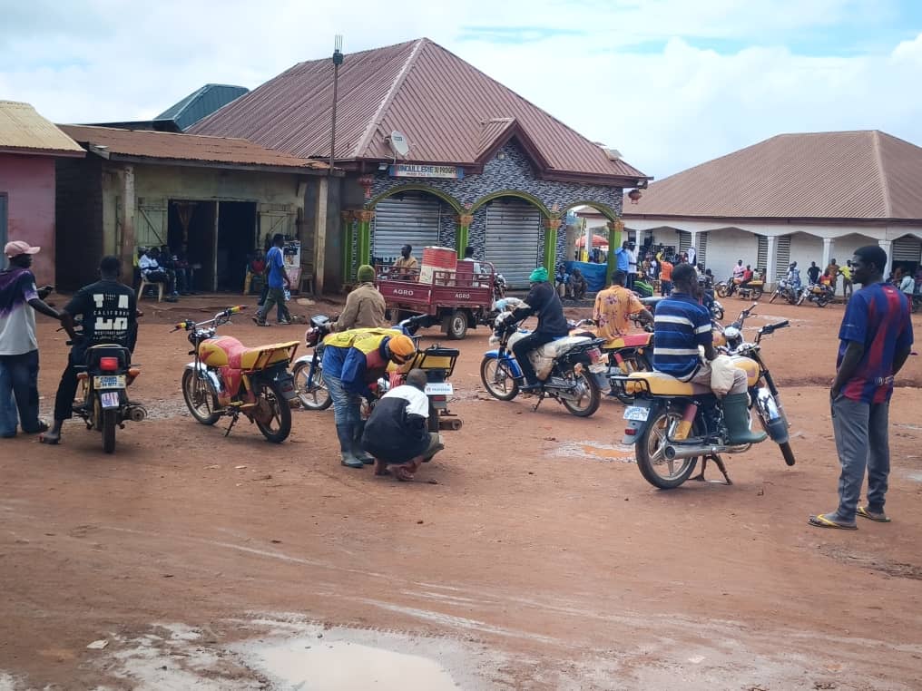 Sosso-Nakombo : hausse du taux des accidents, l’inconduite des « mototaxis » pointée du doigt