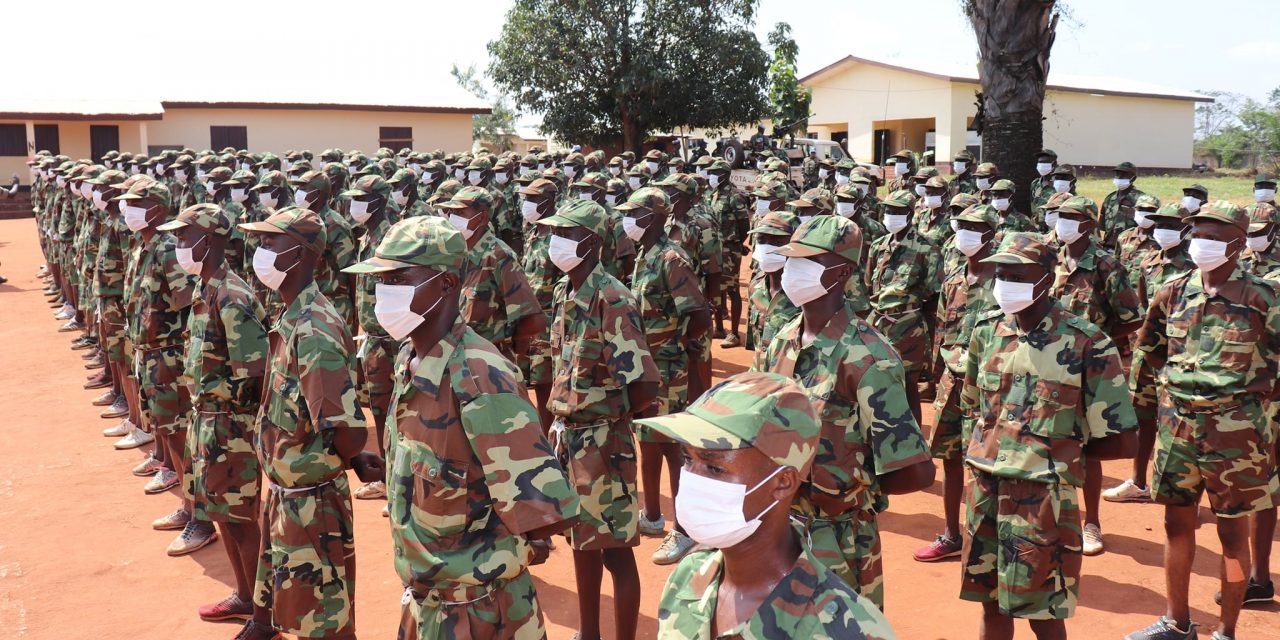 Centrafrique: près de 300 ex-combattants intègrent les rangs de l’armée nationale