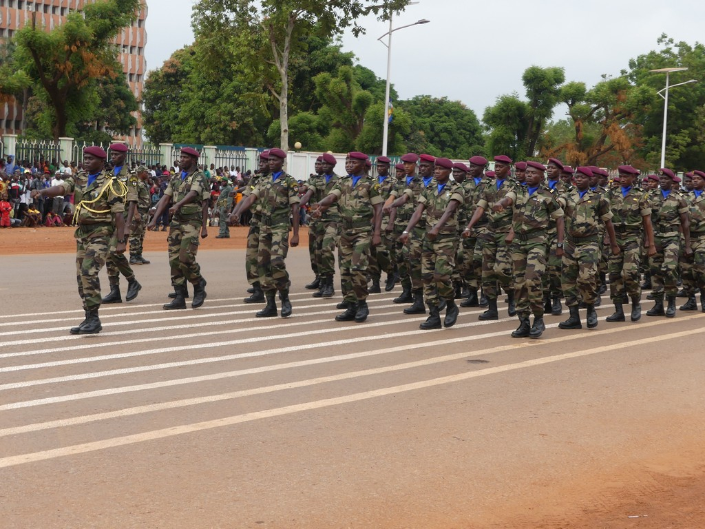 RCA :  Parade militaire sur l’avenue des Martyrs pour célébrer le 1er décembre