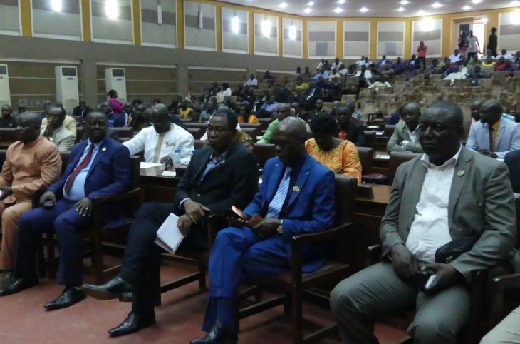 RCA : Le parlement approuve la loi sur la communication électronique