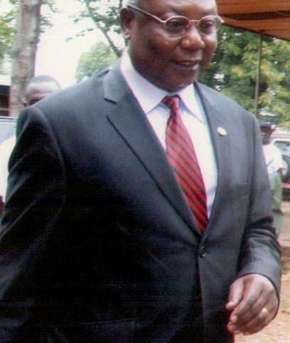 Martin Ziguélé dément être arrêté en France