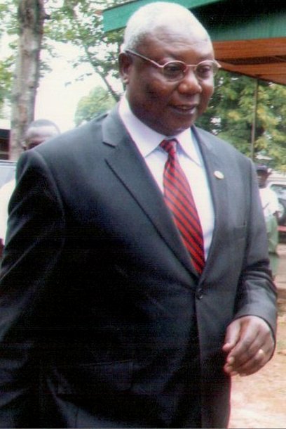 Martin Ziguélé dément être arrêté en France