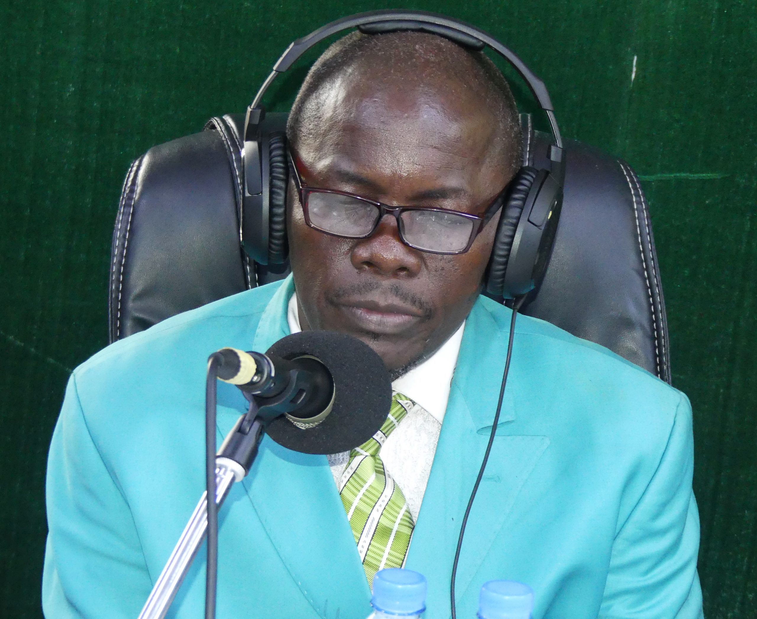 « Désormais, tous les bars qui s’ouvrent avec des sonorisations avant 14 heures seront fermés »