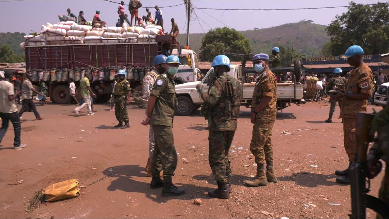 Centrafrique: après les combats, la vie reprend timidement dans la périphérie Nord de Bangui