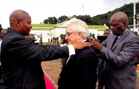 Trafics de visas : l’ancien diplomate Charles Malinas menacé d’une retraite anticipée