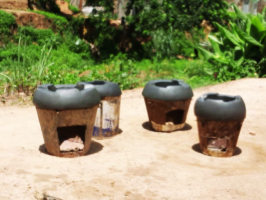 Centrafrique : des mineurs se lancent dans la fabrication des foyers améliorés en argile