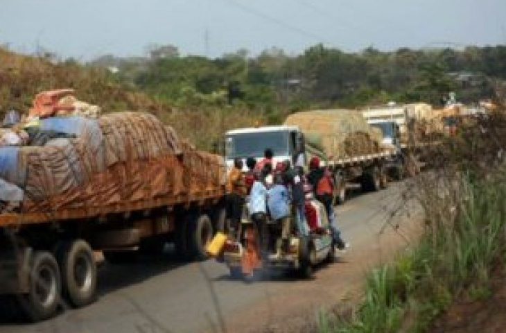 Nana-Mambéré : Le FDPC libère la voie aux gros camions après plusieurs jours de blocage