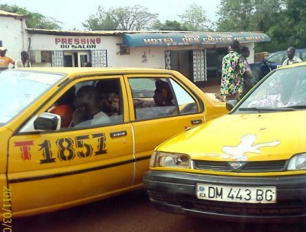 Des conducteurs de taxis et de bus ont rencontré mardi le commandant de l’opération Sangaris