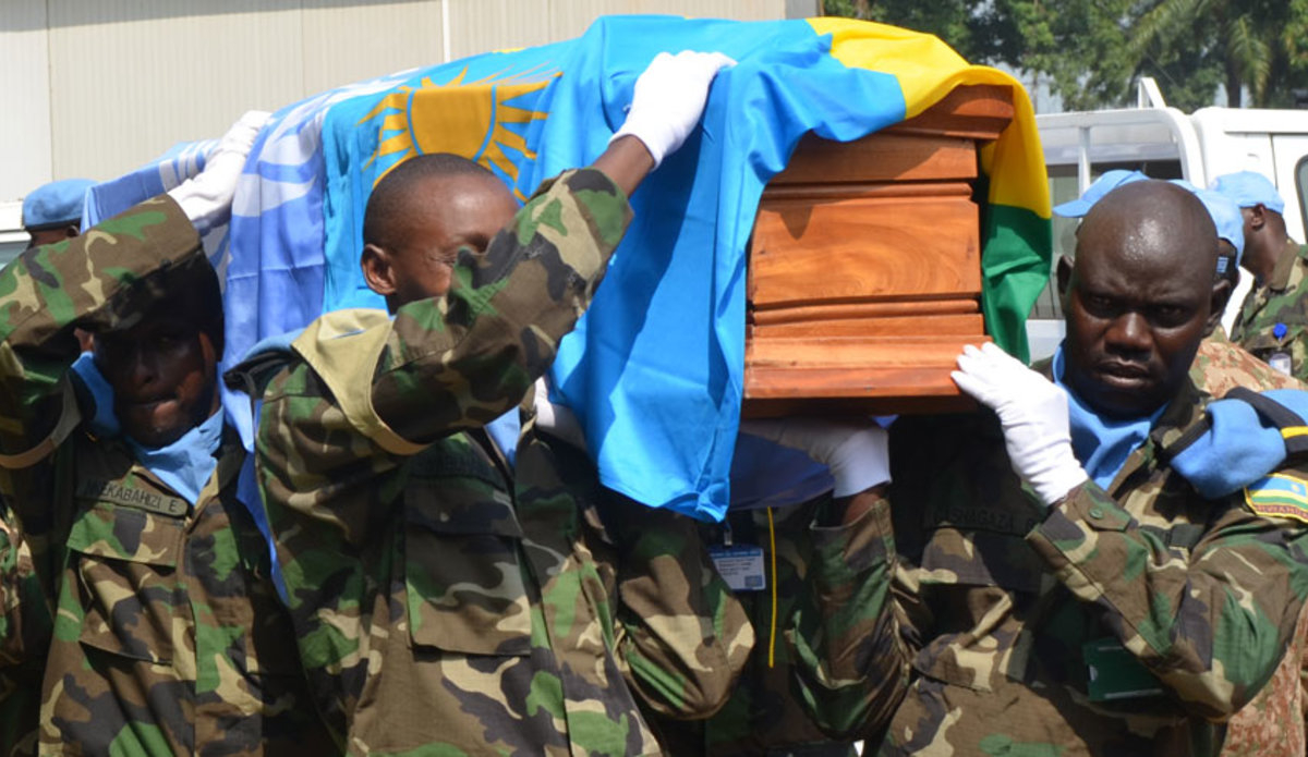 Centrafrique: un casque bleu tué et deux autres blessés dans une attaque dans le nord-ouest du pays