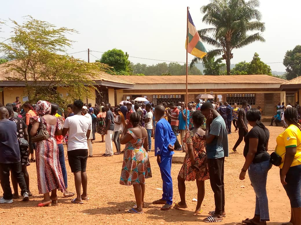 Bangui : le 4e arrd vote dans le calme avec une forte mobilisation