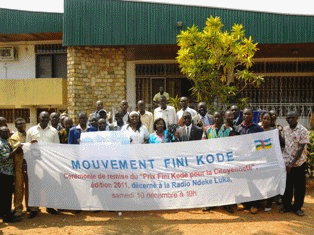 Le prix Fini Kodé remis à Ndeke Luka à Bangui