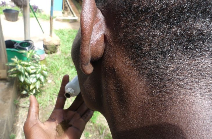 Mama Mokonzi appelle les priseurs de tabac au respect des règles d'hygiène au village Linga