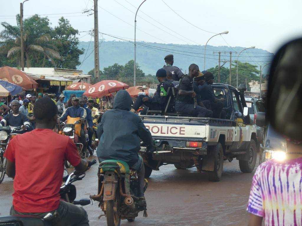 Centrafrique : le marché Combattant de Bangui renoue avec les installations anarchiques