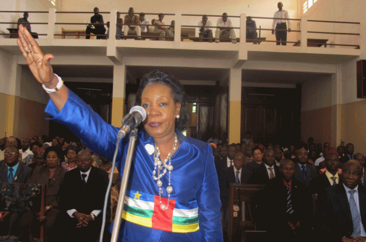 Catherine Samba Panza prête serment à Bangui