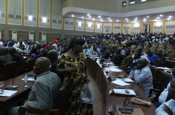 Le premier ministre face aux élus de la nation au sujet du comité stratégique