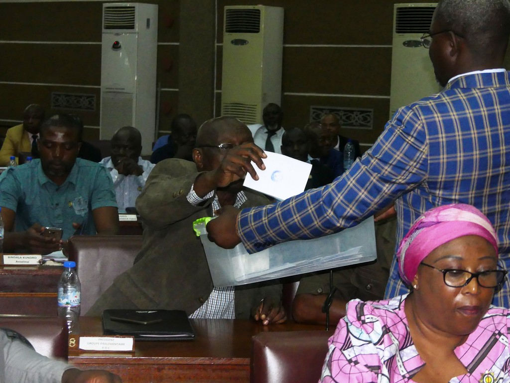 RCA : Les députés approuvent la loi de finances rectificative