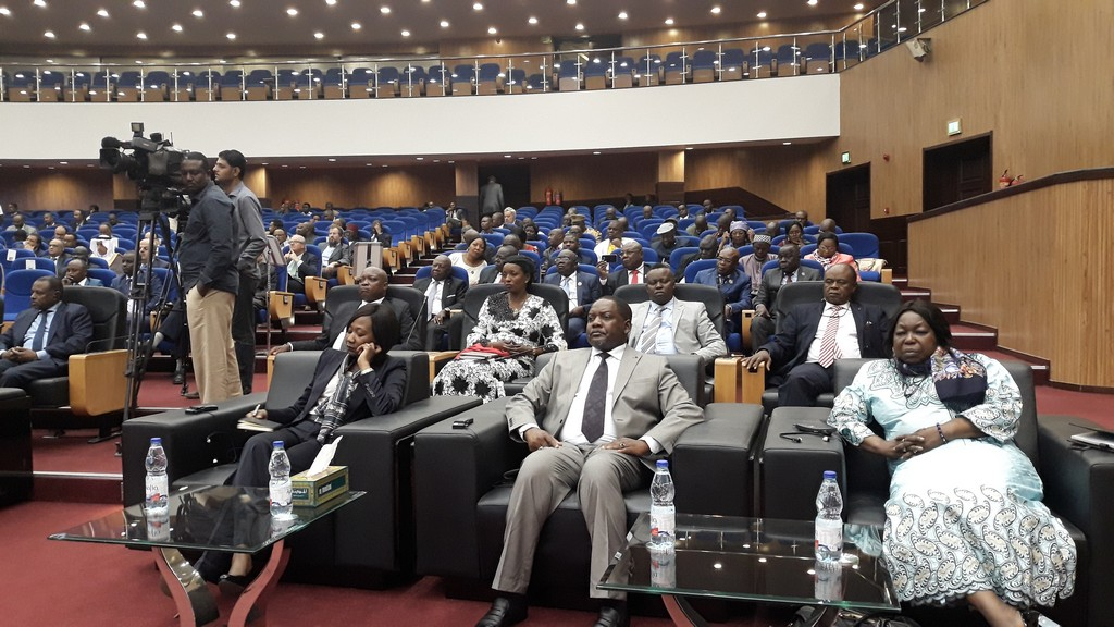 RCA : Le Premier ministre Ngrébada joue à l’apaisement face aux critiques de son gouvernement