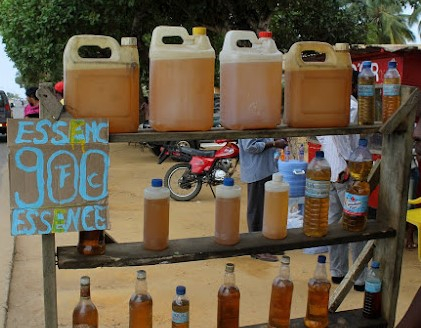 Centrafrique : automobilistes et motocyclistes alertent sur les conséquences du carburant frelaté sur leurs engins à Sibut