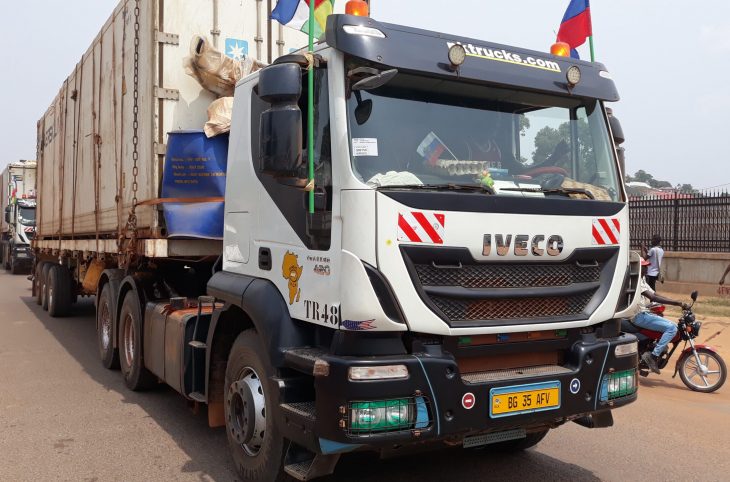 Centrafrique: les premiers camions de transport de marchandises atteignent Bangui sous des applaudissements