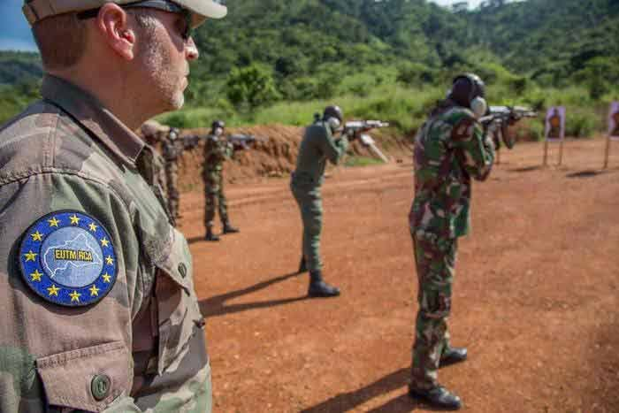 Centrafrique : l’Union européenne suspend temporairement sa formation militaire